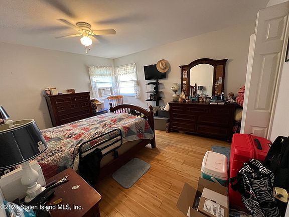 2nd image of 108 Montreal Ave