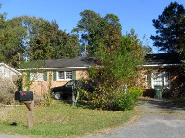 526 Hansford Dr, Goose Creek, SC 29445