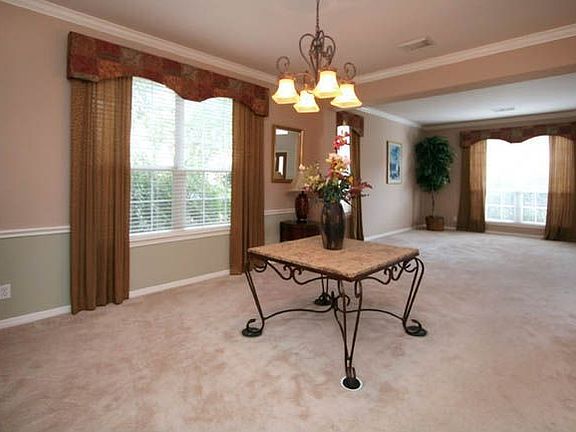 3rd image of 21035 La Pena Dr
