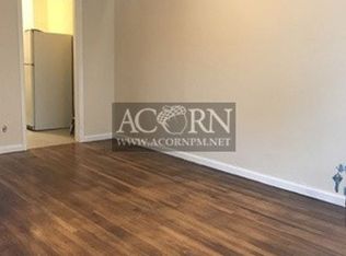 2046 NW Overton St APT 3, Portland, OR 97209