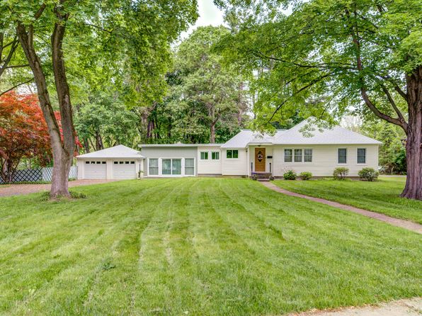 107 Green Ave