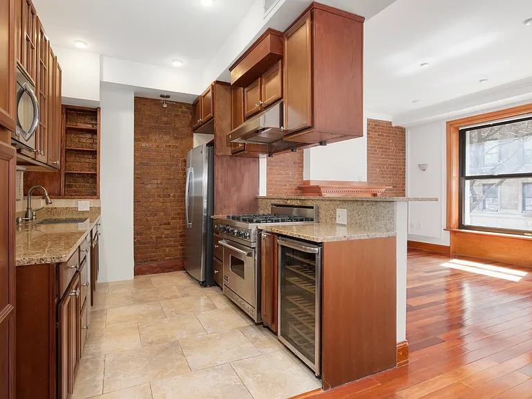 213 W 85th St #2 — Photo 5