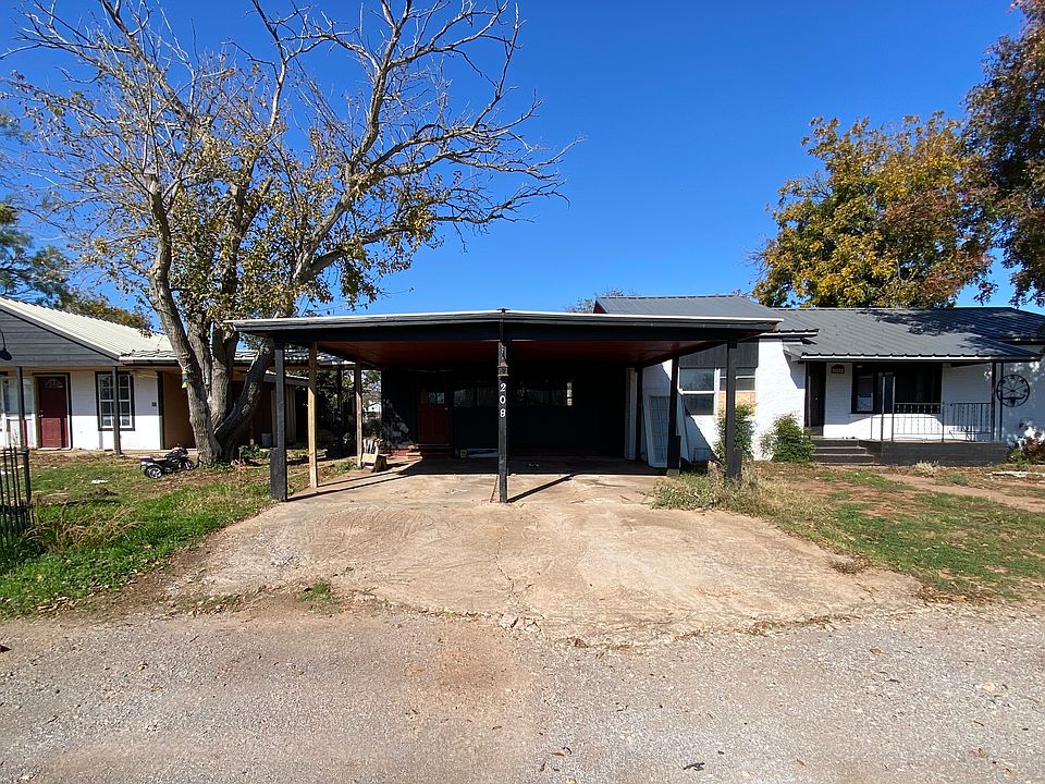 1st image of 208 W Diamond Ave