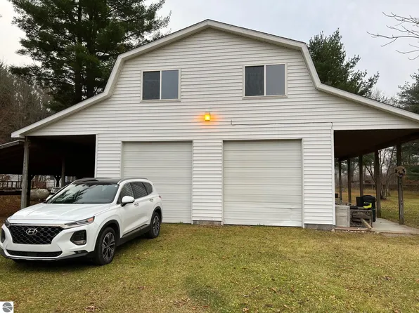 4121 Leggett Rd, National City, MI 48748