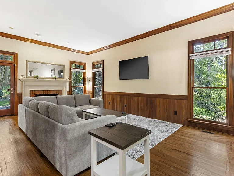 5008 Wood Valley Dr — Photo 4