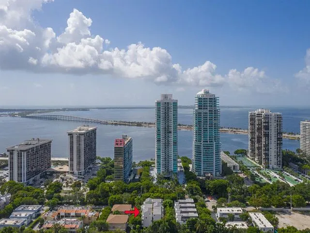 2100 Brickell Ave #305 — Photo 2