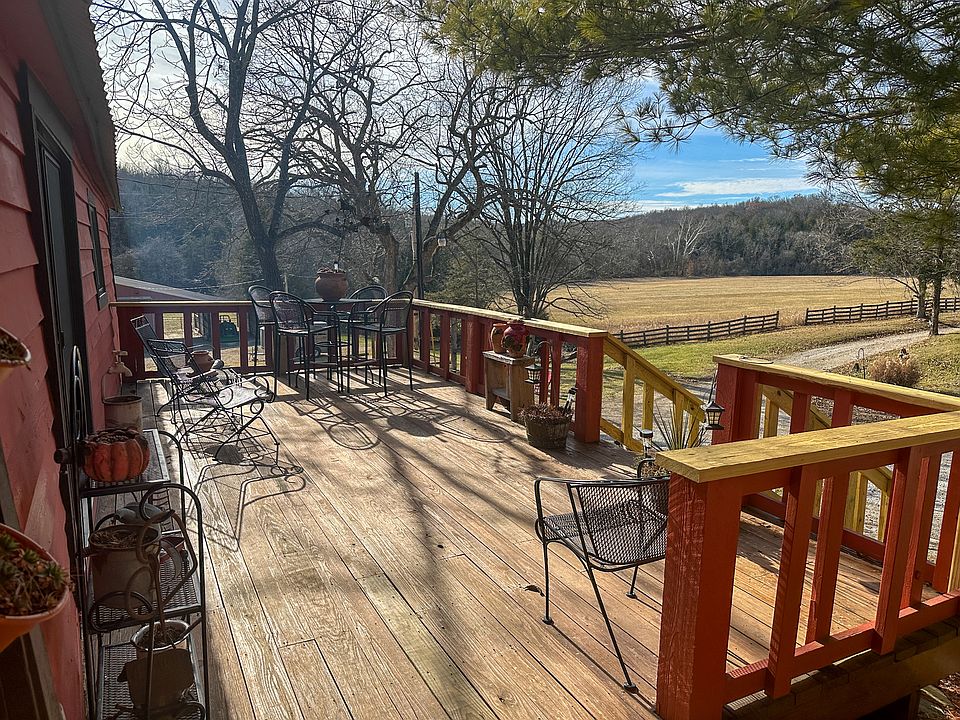 2nd image of 16398 Coppermine Rd