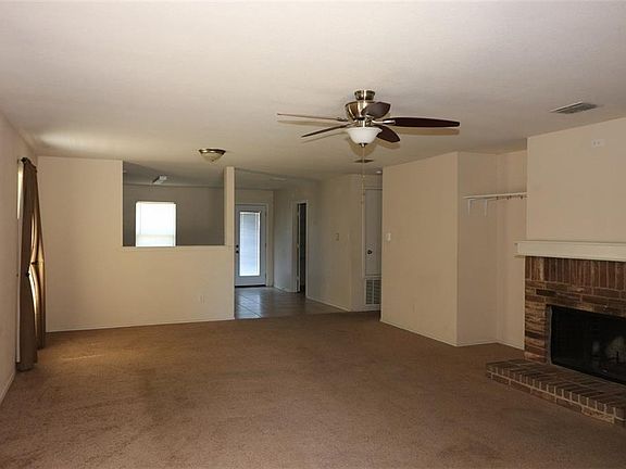 3rd image of 802 Cold Creek Dr