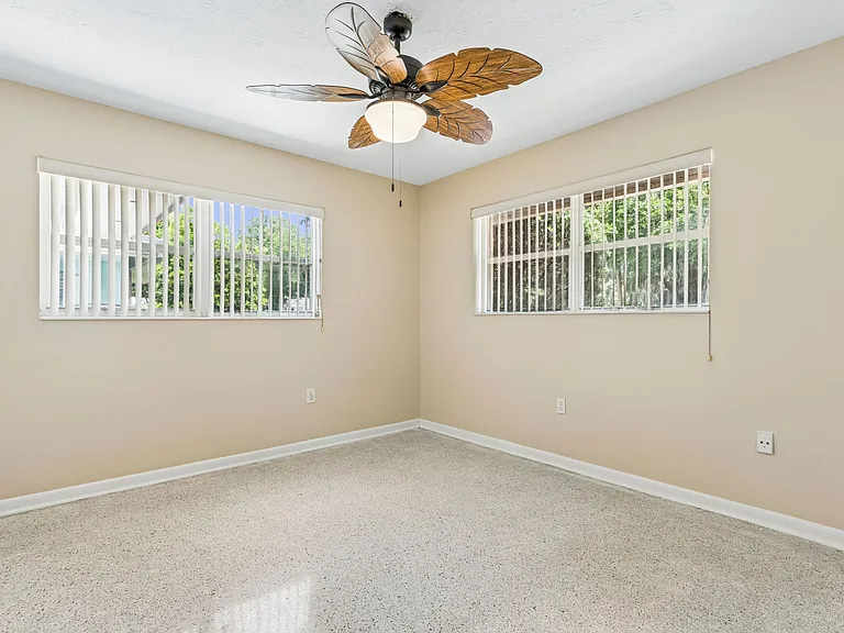 2406 Husson Ave — Photo 18
