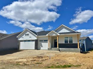 4975 Noble Ln NW, Rochester, MN 55901
