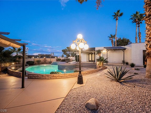 2nd image of 4538 Carol Cir