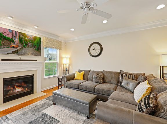 5th image of 12934 White Pine Way