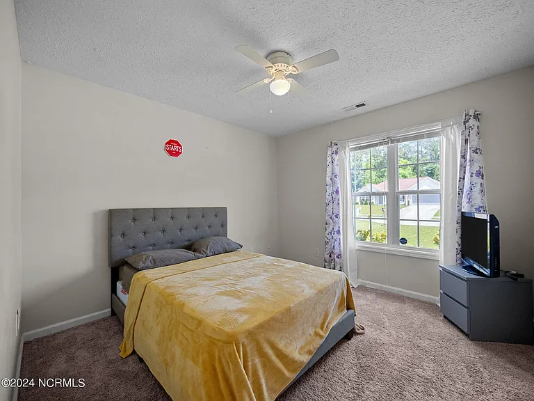 204 Jasmine Ln — Photo 45