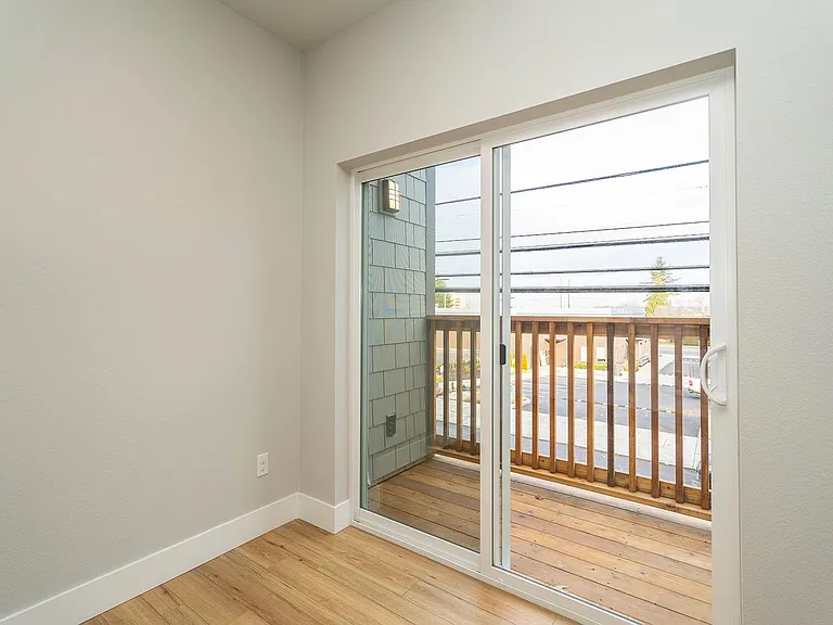 436 NE Stafford St #1 — Photo 7