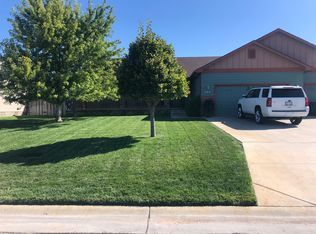 503 Tanglewood Dr, Dodge City, KS 67801