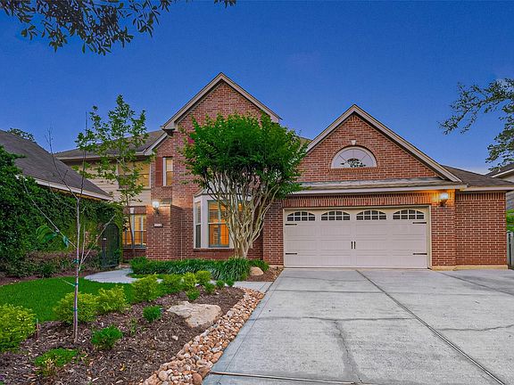 2nd image of 10 Mirror Ridge Dr