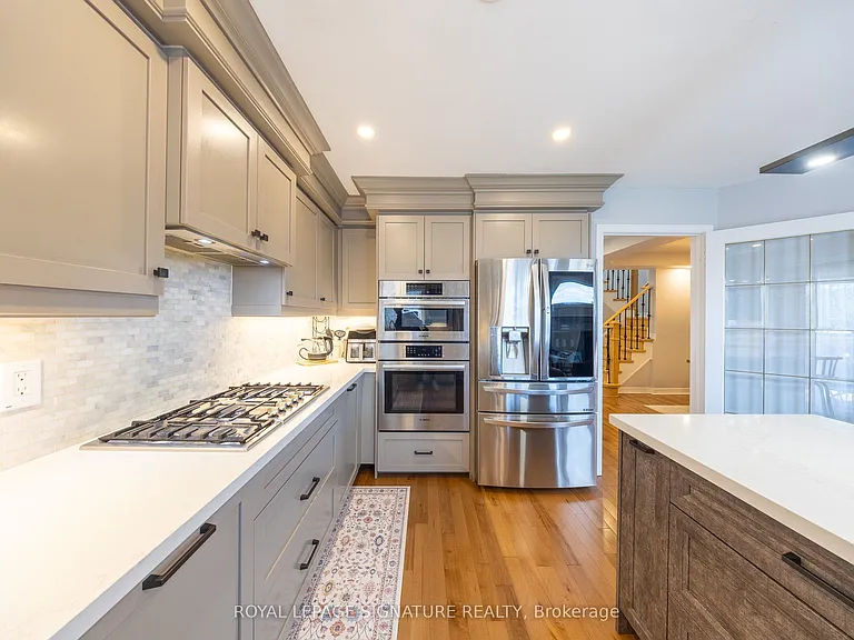 2299 Yorktown Cir — Photo 11