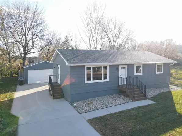 1002 N Gamble St, Mitchell, SD 57301