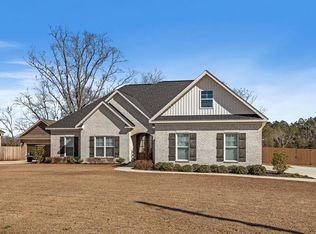 605 Early Walden Rd, Headland, AL 36345