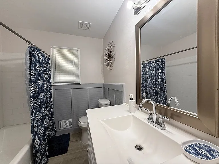 2652 Winthrop Rd — Photo 13