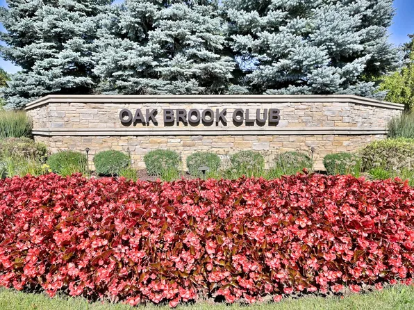 6 Oak Brook Club Dr APT J102, Oak Brook, IL 60523
