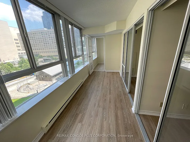 44 Gerrard St W #602 — Photo 5