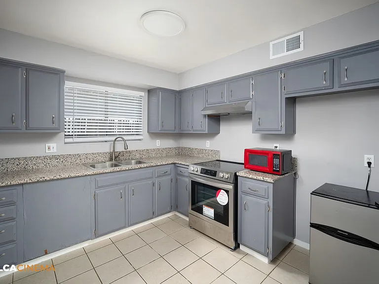 322 Decatur St — Photo 4