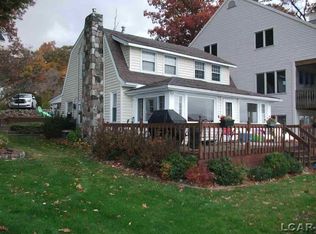 7402 Hollyhock Ln, Manitou Beach, MI 49253