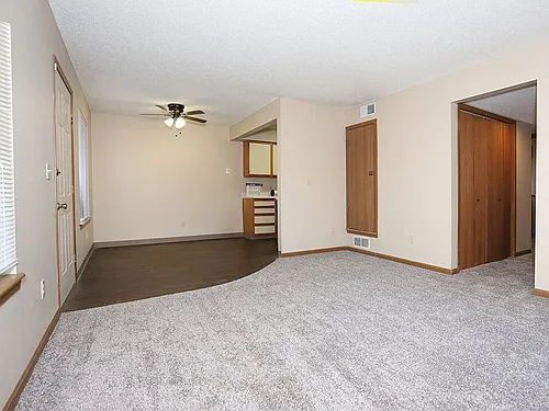 Cross Creek Apartments and Townhomes Photo 1