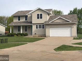 119 Golfview Dr, Osceola, IA 50213