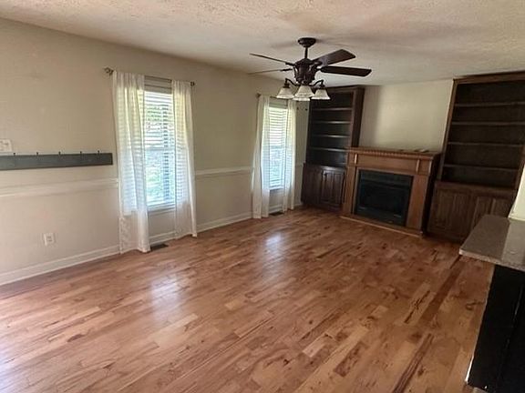 Family room open into kitchen