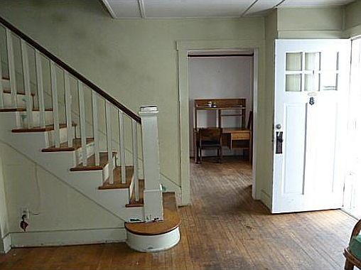 2nd image of 913 Xenia Ave