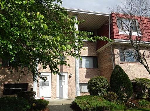 2nd image of 234 Farrwood Dr