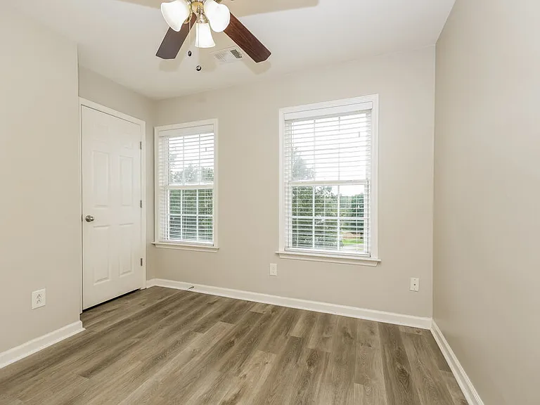 2214 Cardiff Ln — Photo 13