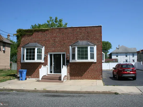 17 W Center St, Clayton, NJ 08312