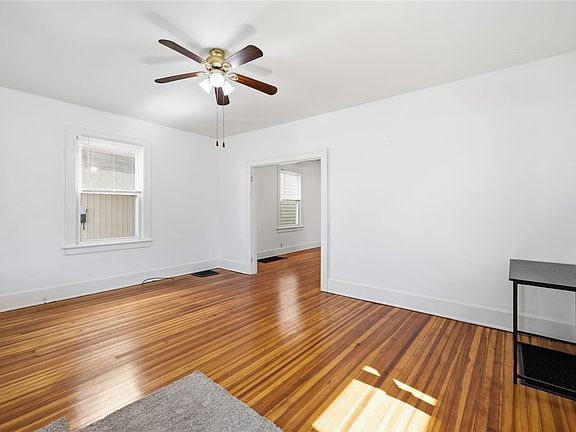 5th image of 816 Franklin St