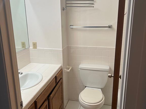 3rd image of 101 Eastmoor Ave APT 201