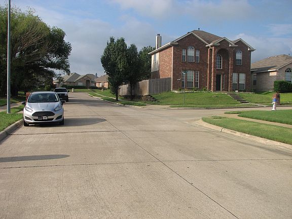 5th image of 1029 Christa Dr