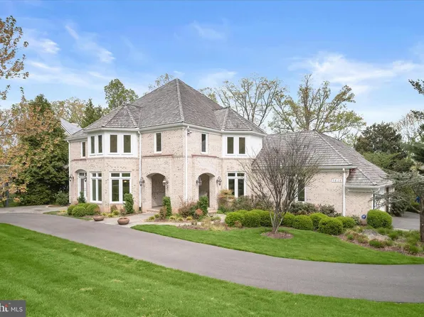 9848 Avenel Farm Dr, Potomac, MD 20854