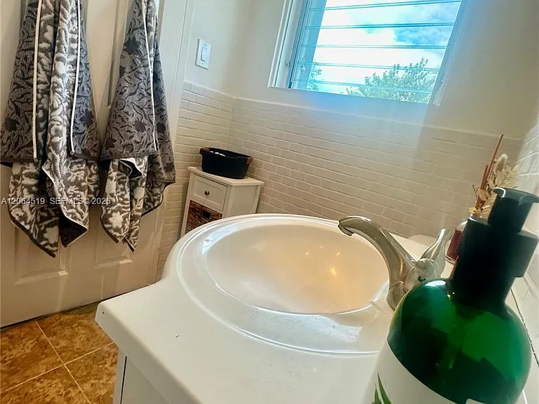 10178 Collins Ave #205 — Photo 13