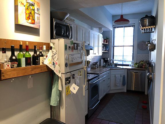 3rd image of 904 Russell Blvd APT A