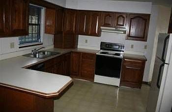 5th image of 2835 Newmark Dr