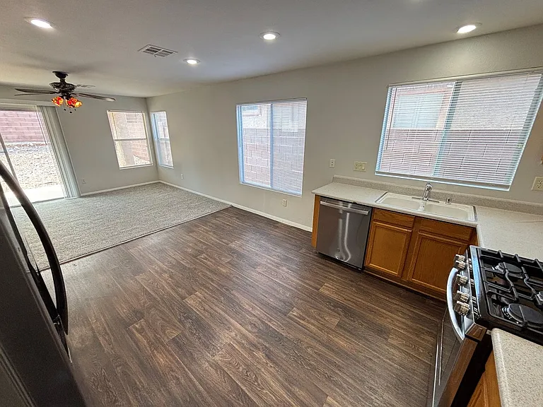3237 Little Stream St — Photo 6