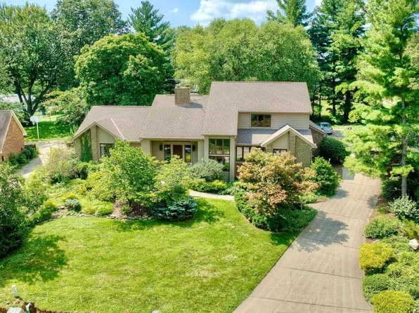 121 Sunset Dr, Crestview Hills, KY 41017