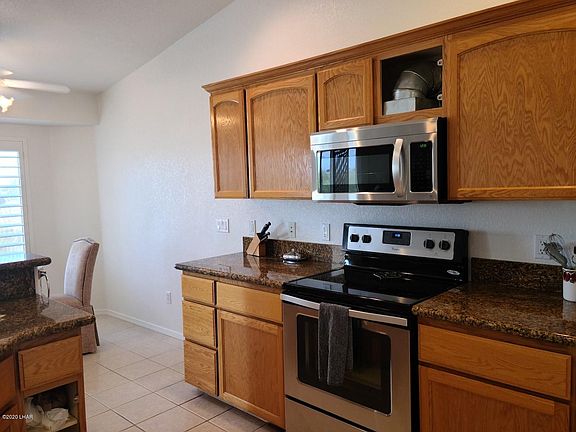3rd image of 2433 Tovar Ln