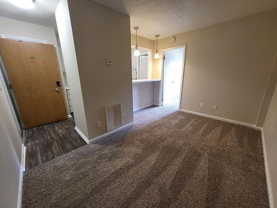 1st image of 140 Hayes St #119