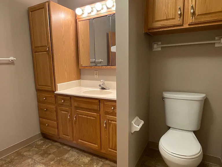 Plaza 93 Apartments — Photo 6