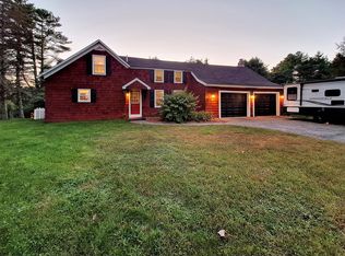 4 Boulder Dr, Auburn, ME 04210