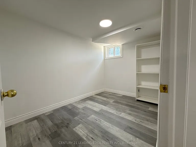 104 Gatineau St #LOWER — Photo 6