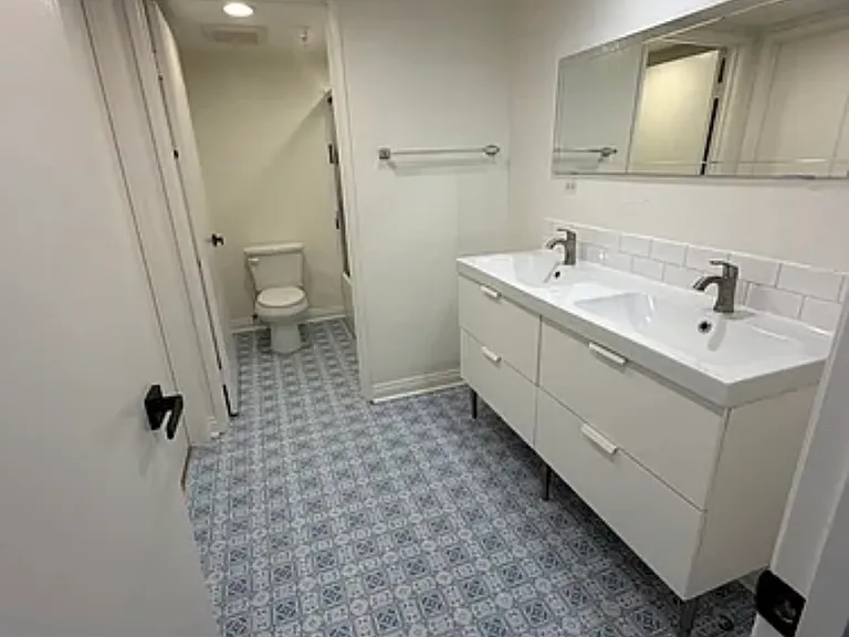 313 E Pine St #19 — Photo 10